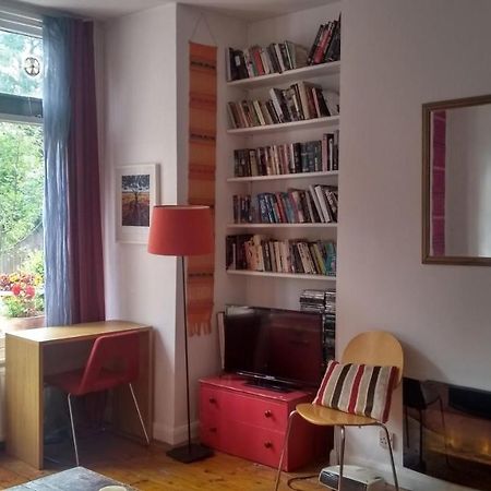 Homey, Warm & Welcoming Room. London Eksteriør bilde